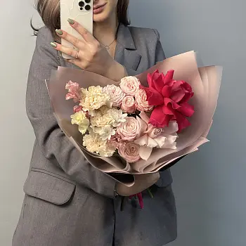 Сборный букет Ягодный десерт S