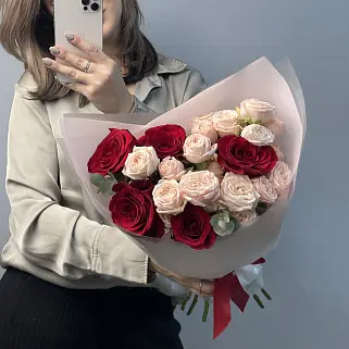 Дуо-букет роз Explorer и Bombastic М