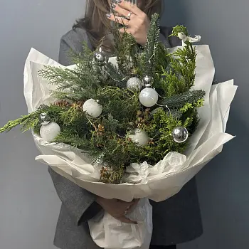 Зимний букет Сноуквин M