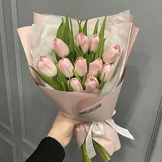 Букет из 11 розовых тюльпанов