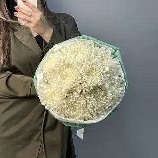 Букет из 11 белых хризантем
