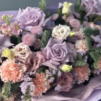 Лиловый зимний букет L