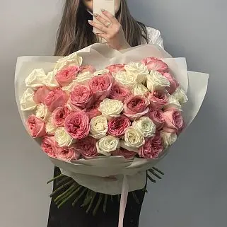 Букет пионовидных роз Pink Expression и Playa Blanca XL