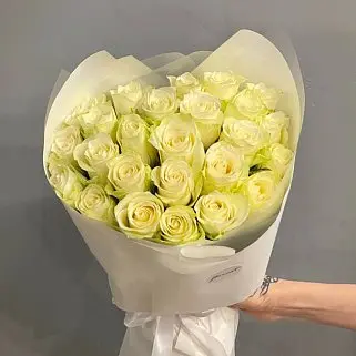 Букет 25 белых роз 50см (Кения)