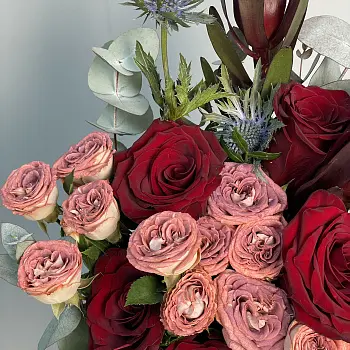 Мужской букет Алый