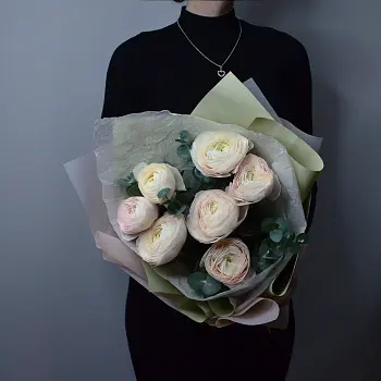 Букет из 7 ранункулюсов XL