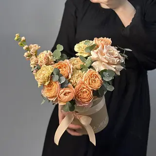 Букет в шляпной коробке Поздний завтрак S