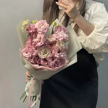 Букет из 9 розовых эустом