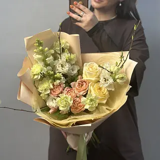 Сборный букет Апрель М