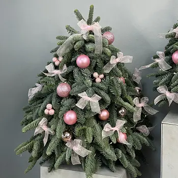 Ёлочка с розовым декором М