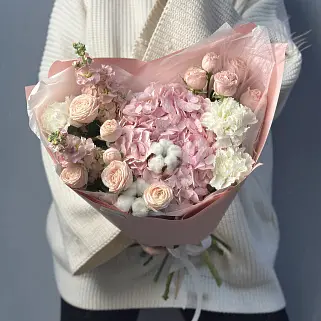 Сборный букет Первая любовь M