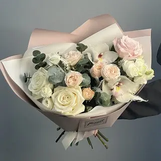 Сборный букет Bloom S