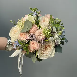 Свадебный букет невесты с незабудками