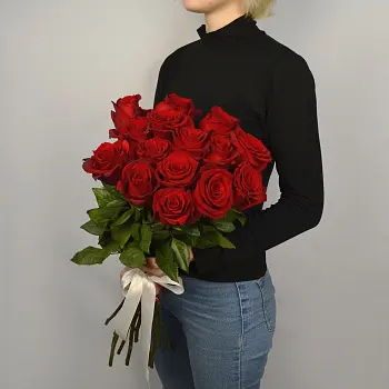 Букет из 15 красных роз 60см