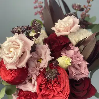 Свадебный букет невесты в оттенке марсала