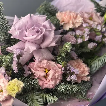 Лиловый зимний букет S