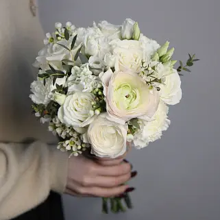 Свадебный букет невесты в светлых оттенках