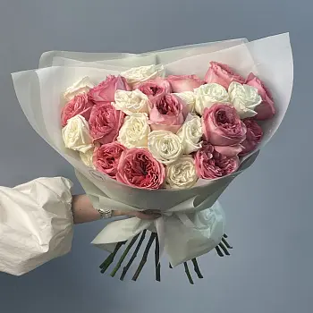 Букет пионовидных роз Pink Expression и Playa Blanca L