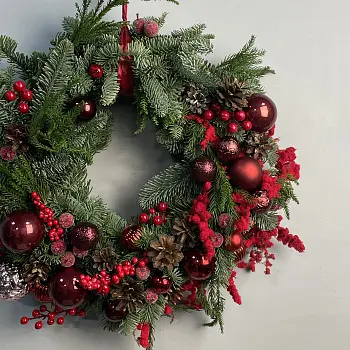 Алый венок М