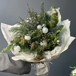 Зимний букет Snow Queen M