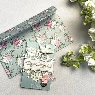 Открытка-конверт ручной работы "С Днем свадьбы" с цветами