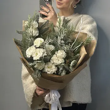 Зимний букет с эустомой