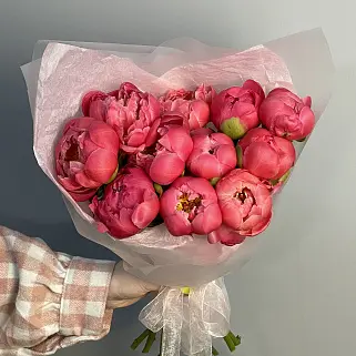 Букет из 11 пионов Coral Sunset