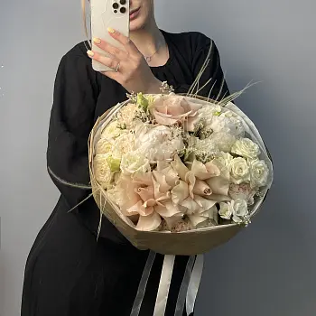 Сборный букет с пионом My honey M