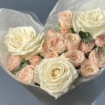 Дуо-букет роз Playa Blanca и Bombastic S