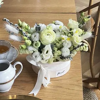 Пасхальная цветочная композиция S