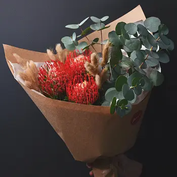 Стойкий мужской букет с нутаном