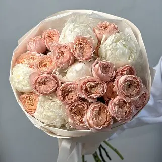 Дуо-букет пионов и роз Juliet M