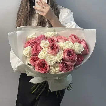 Букет пионовидных роз Pink Expression и Playa Blanca L