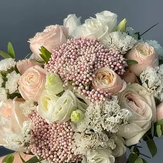 Свадебный букет невесты в бело-розовых оттенках