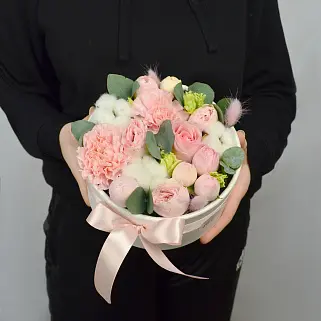 Букет в шляпной коробке Пастила