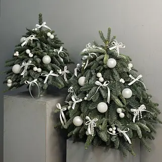 Ёлочка с белым декором S