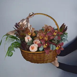 Корзина с орхидеями Амур