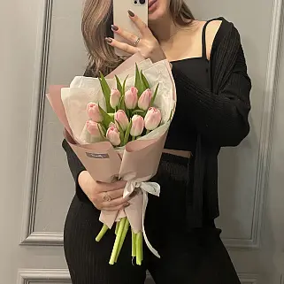 Букет из 9 розовых тюльпанов