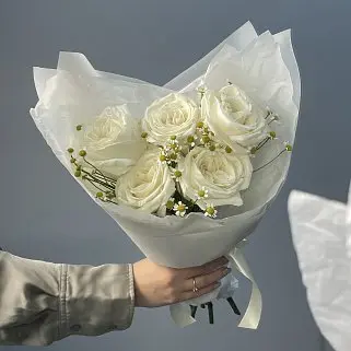 Дуо-букет роз Playa Blanca и матрикарии S