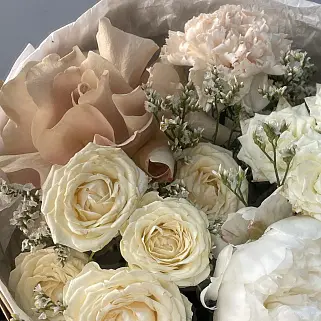 Сборный букет с пионом My honey S