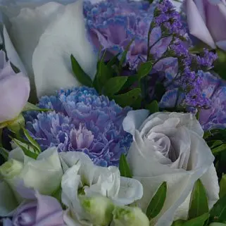 Свадебный букет невесты в лавандовых оттенках