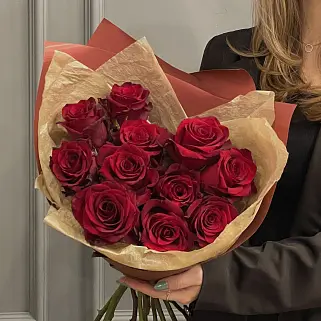 Букет из 11 красных роз 50см