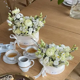 Пасхальная цветочная композиция S