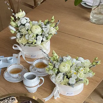 Пасхальная цветочная композиция S