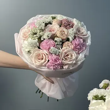 Сборный букет Любовь М