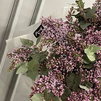 Букет из 15 веточек сирени