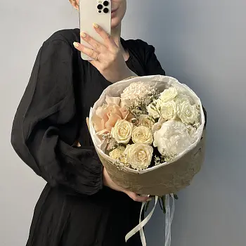 Сборный букет с пионом My honey S