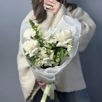 Сборный букет Белый комплимент