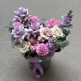 Букет в шляпной коробке Purple Dream M