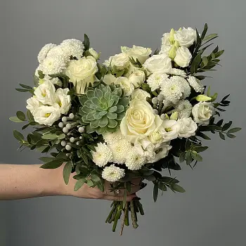 Свадебный букет невесты с суккулентом